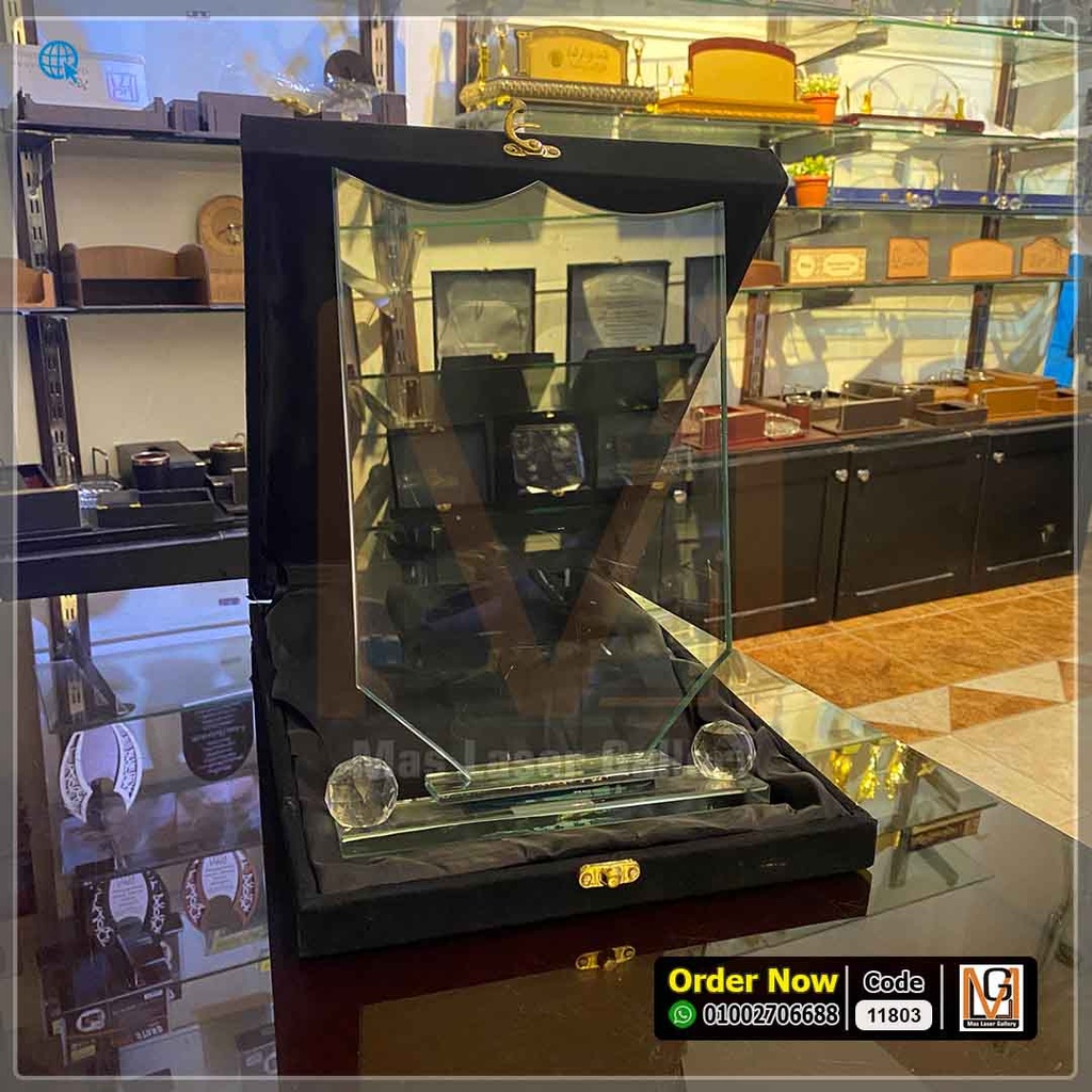 درع كريستال علبه قطيفة (كبير جدا) 4  | 11803