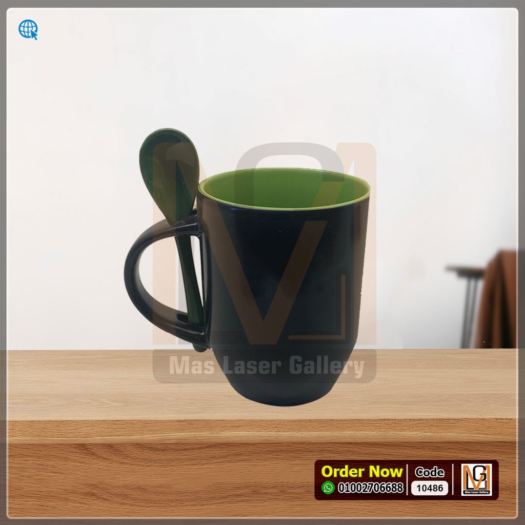 مج سحري اسود برميلي بمعلقه اخضر بعلبه  | 10486